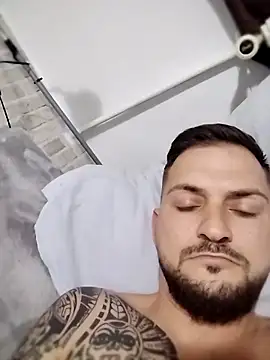 Snapshot of iurinicola chatting on November 2025 11:59:01 PM iurinicola online show from November 2025 11:59:01 PM