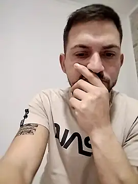 Snapshot of iurinicola chatting on December 2025 10:02:01 AM iurinicola online show from December 2025 10:02:01 AM