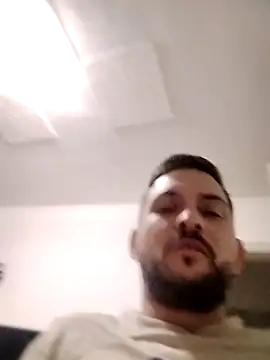 Snapshot of iurinicola chatting on January 2026 08:58:02 PM iurinicola online show from January 2026 08:58:02 PM