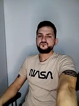 Snapshot of iurinicola chatting on January 2026 07:39:02 PM iurinicola online show from January 2026 07:39:02 PM