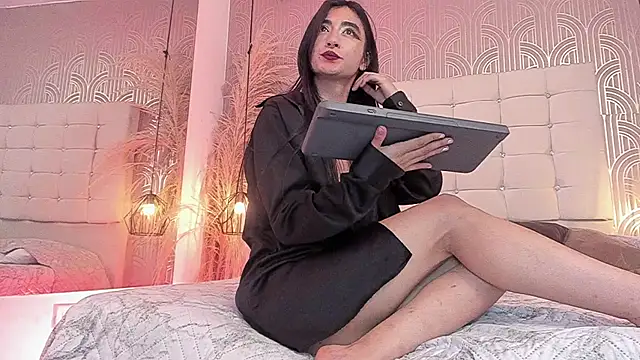 Snapshot of Tahara_Romanov chatting on March 2025 02:59:02 PM Tahara Romanov online show from March 2025 02:59:02 PM