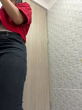 ElectraRhodes1 online show from February 2026 05:00:02 PM