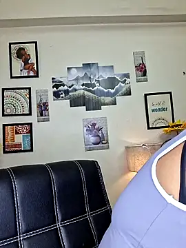 Snapshot of Noor-Bold chatting on December 2025 02:05:02 AM Noor-Bold online show from December 2025 02:05:02 AM