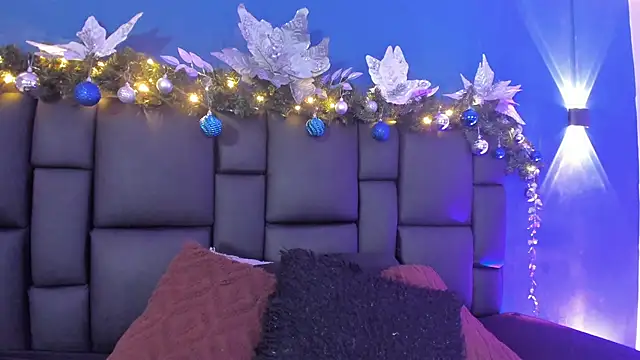 DANESKA HILLER online show from November 2025 08:00:01 PM