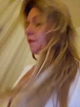 Melody73 online show from October 2025 05:08:02 AM