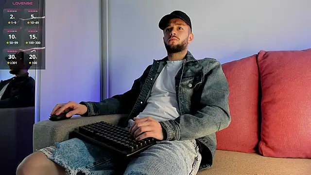 Snapshot of nicholasX1 chatting on September 2025 12:42:02 PM nicholasX1 online show from September 2025 12:42:02 PM