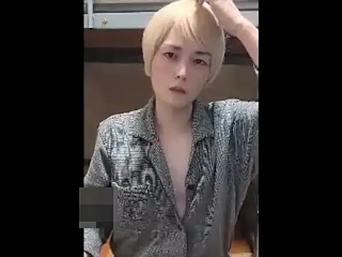 Snapshot of mgnhiroyuki chatting on November 2025 09:52:02 AM mgnhiroyuki online show from November 2025 09:52:02 AM