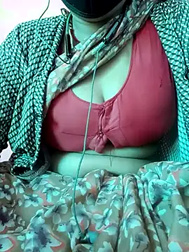 Snapshot of Beautiful_Puja chatting on March 2025 10:33:02 AM Beautiful Puja online show from March 2025 10:33:02 AM