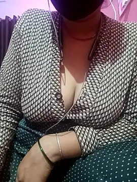 Snapshot of Beautiful_Puja chatting on March 2025 04:47:02 PM Beautiful Puja online show from March 2025 04:47:02 PM