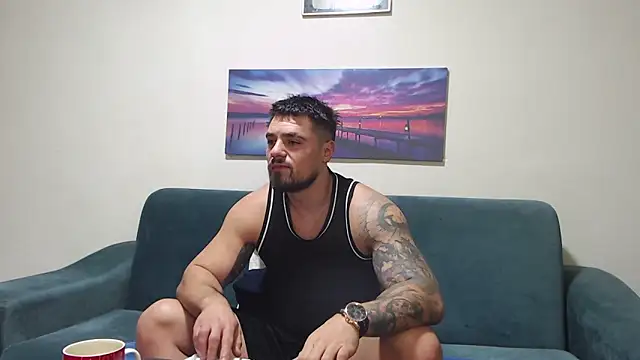 Tiberius hunk online show from November 2025 07:55:02 AM