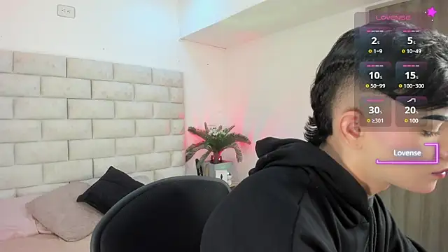 Dylan Turnerr online show from March 2025 04:43:02 AM