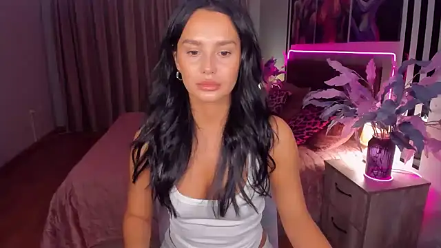 DanaSincere online show from October 2025 04:21:01 AM