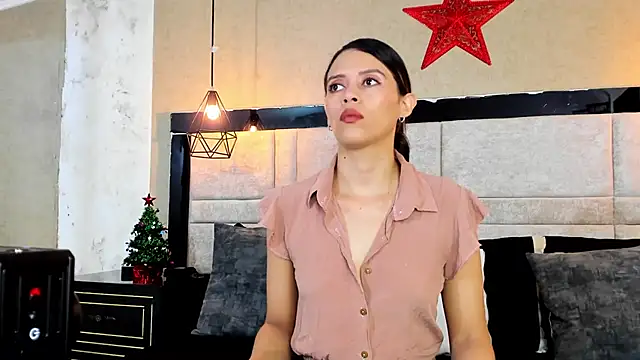 LiliJensen online show from November 2025 08:02:01 PM