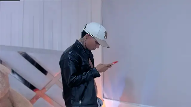 CRAZY-BOY99 online show from March 2025 12:01:01 PM