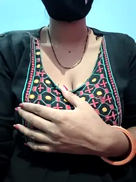 Sexyradha  online show from February 2026 01:04:01 PM