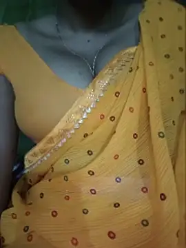 Snapshot of Sexyradha_ chatting on May 2026 05:45:02 PM Sexyradha online show from May 2026 05:45:02 PM