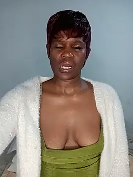 Snapshot of Missvixen81 chatting on June 2026 02:30:01 PM Missvixen81 online show from June 2026 02:30:01 PM