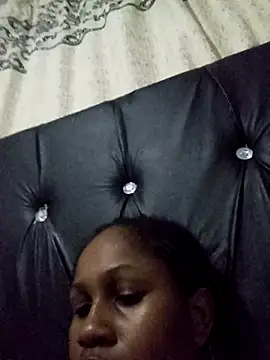 queen lovely2 online show from December 2025 06:05:01 PM