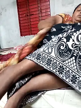 Snapshot of Pakhi_Couple_69 chatting on May 2026 02:44:02 PM Pakhi Couple 69 online show from May 2026 02:44:02 PM