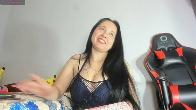 hot-nikol online show from March 2026 01:59:01 PM