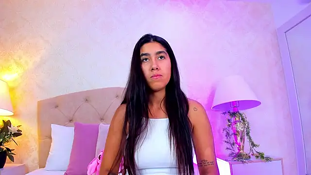 Snapshot of Mia_Montess chatting on April 2026 06:10:02 PM Mia Montess online show from April 2026 06:10:02 PM