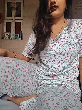 Snapshot of Miss_Love25 chatting on June 2026 05:28:01 AM Miss Love25 online show from June 2026 05:28:01 AM