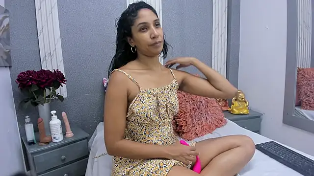 Lucy Canel online show from September 2025 07:25:01 PM