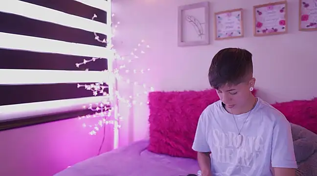 tommy blue online show from March 2025 04:23:01 PM