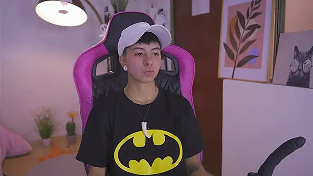 tommy blue online show from November 2025 12:26:01 PM