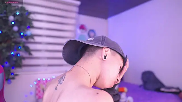 tommy blue online show from April 2026 01:22:01 AM