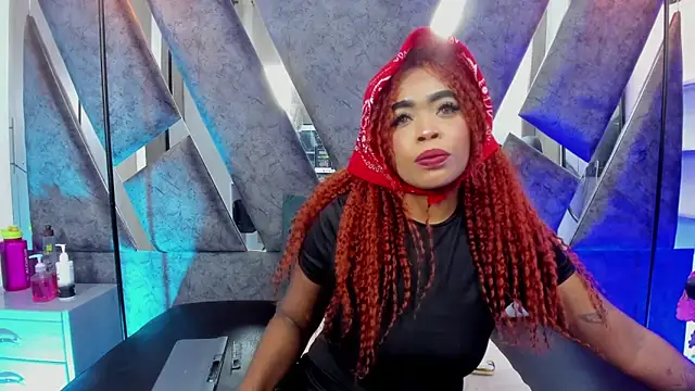 CandyMartinez  online show from December 2025 04:47:01 PM