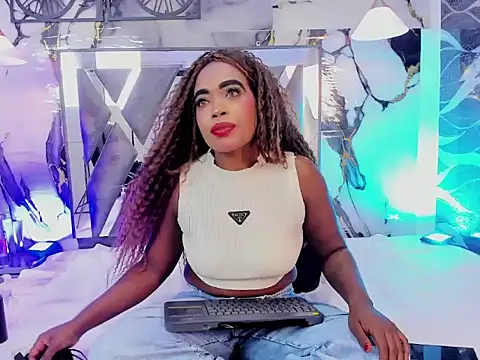 Snapshot of CandyMartinez_ chatting on April 2026 07:55:02 PM CandyMartinez online show from April 2026 07:55:02 PM