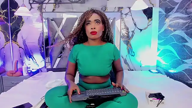 Snapshot of CandyMartinez_ chatting on May 2026 07:52:02 PM CandyMartinez online show from May 2026 07:52:02 PM