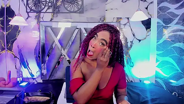 Snapshot of CandyMartinez_ chatting on June 2026 08:32:02 PM CandyMartinez online show from June 2026 08:32:02 PM