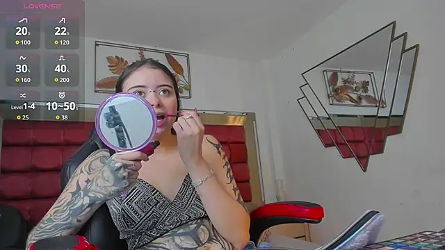 SaskiaGrendel online show from April 2026 11:21:02 PM