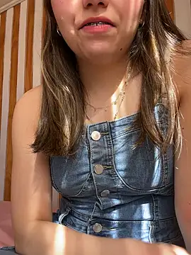 floooohv online show from October 2025 06:38:02 PM