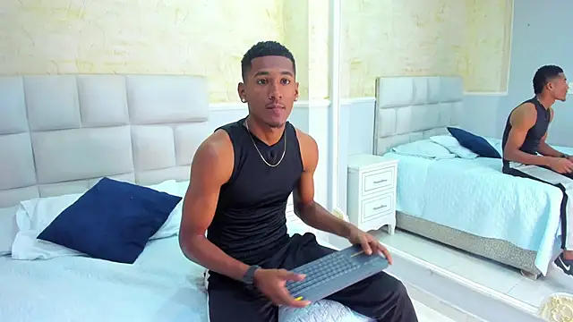 Snapshot of LexiAndDeker chatting on September 2025 07:37:01 PM LexiAndDeker online show from September 2025 07:37:01 PM