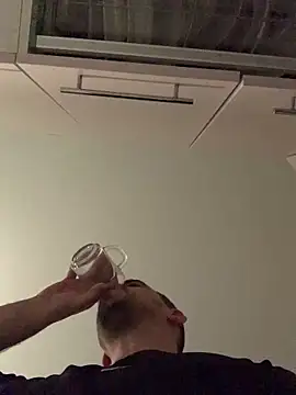 Maxpeins online show from February 2026 11:50:02 PM