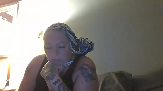 Snapshot of livieblainn chatting on July 2026 02:25:02 AM livieblainn online show from July 2026 02:25:02 AM