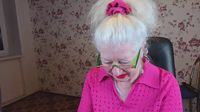 Maya Mayflower online show from November 2025 04:00:02 AM