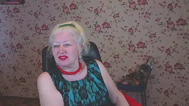 Snapshot of Maya_Mayflower chatting on April 2026 03:13:02 AM Maya Mayflower online show from April 2026 03:13:02 AM
