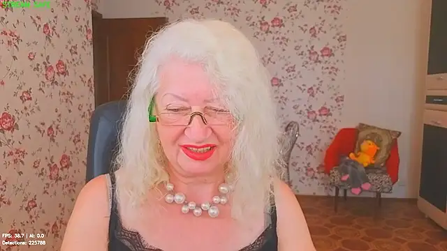 Snapshot of Maya_Mayflower chatting on June 2026 05:12:01 AM Maya Mayflower online show from June 2026 05:12:01 AM