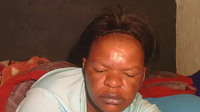 Snapshot of ebony_rose11 chatting on February 2026 01:57:02 AM ebony rose11 online show from February 2026 01:57:02 AM