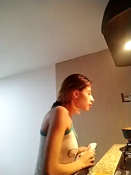 KratosAfroditacs online show from September 2025 06:35:01 PM