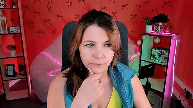 NicoleHitman online show from February 2026 09:20:01 AM