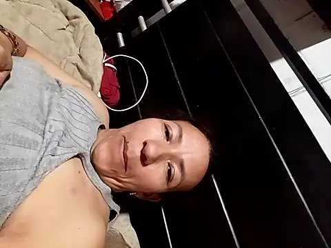 Snapshot of Antonela45 chatting on February 2026 11:52:02 PM Antonela45 online show from February 2026 11:52:02 PM