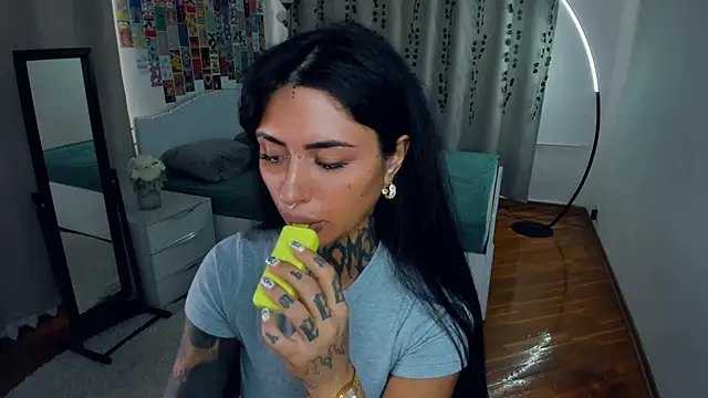 CharimgSabrina online show from October 2025 06:22:02 AM