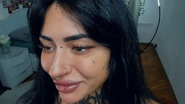 CharimgSabrina online show from October 2025 06:12:01 AM