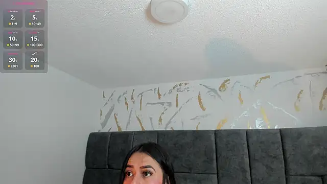 Snapshot of Cristal_Velle chatting on June 2026 01:00:02 PM Cristal Velle online show from June 2026 01:00:02 PM