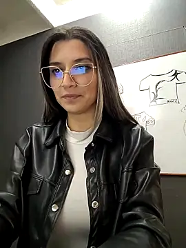 Snapshot of Isabella_Varella chatting on March 2025 06:21:02 PM Isabella Varella online show from March 2025 06:21:02 PM